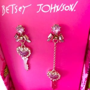Betsy Johnson key to my heart earrings